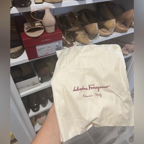 Salvatore ferragamo vara heels - Picture 7 of 7